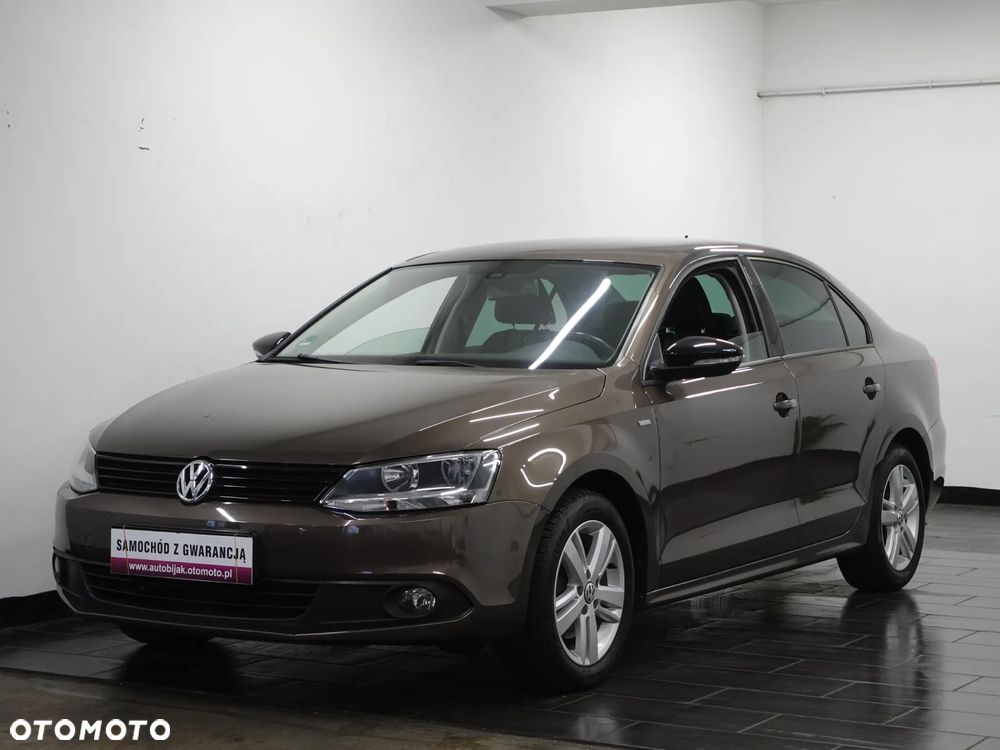 Volkswagen Jetta 1.4 TSI DSG Match - 1