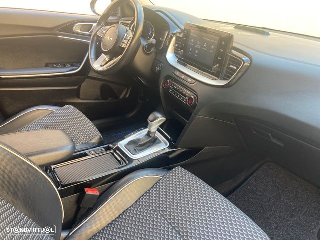 Kia XCeed 1.6 GDi PHEV Tech - 28
