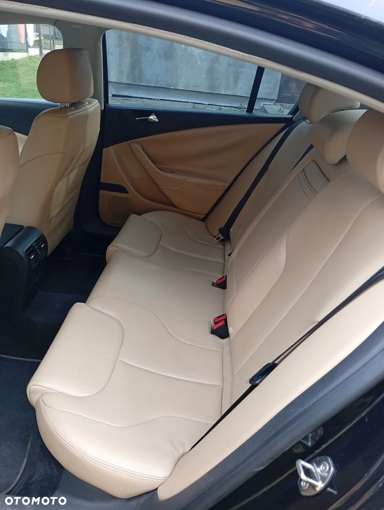 Volkswagen Passat 1.9 TDI Comfortline - 5