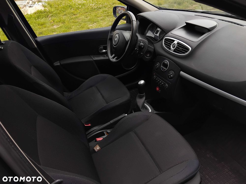 Renault Clio - 7