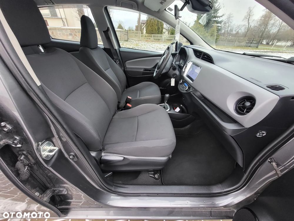 Toyota Yaris - 24