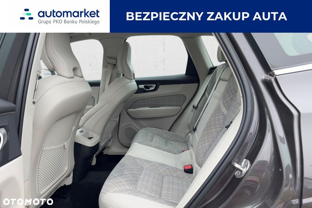 Volvo XC 60 B4 D Plus Dark - 15