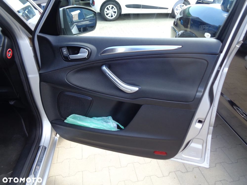 Ford Galaxy 2.0 Titanium - 15