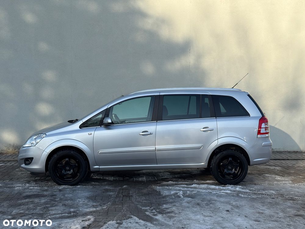 Opel Zafira 1.6 16V Comfort - 4