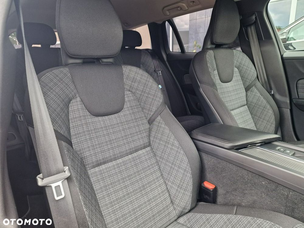 Volvo V60 B3 B DKG Core - 23