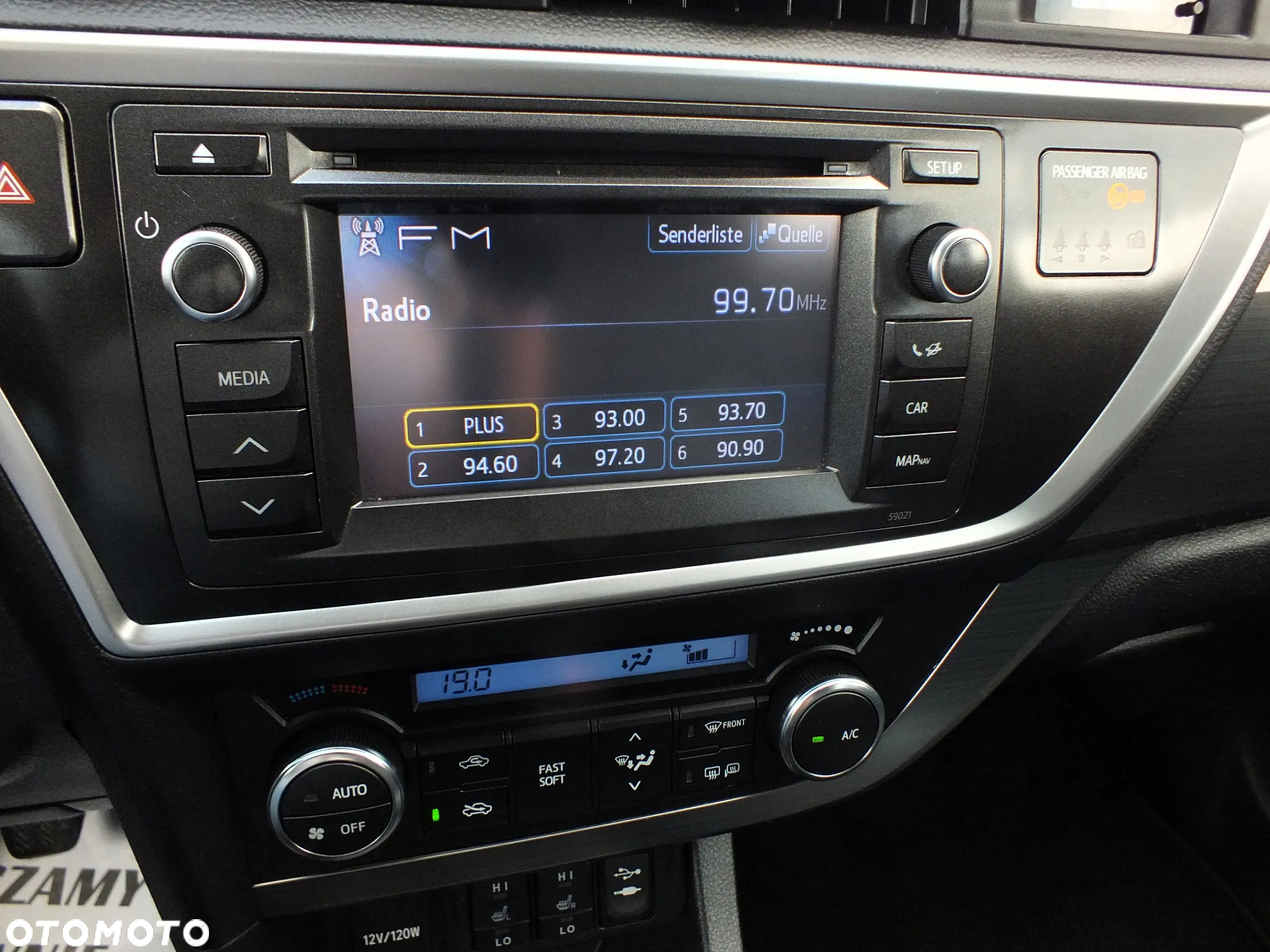 Toyota Auris 1.6 Premium - 10