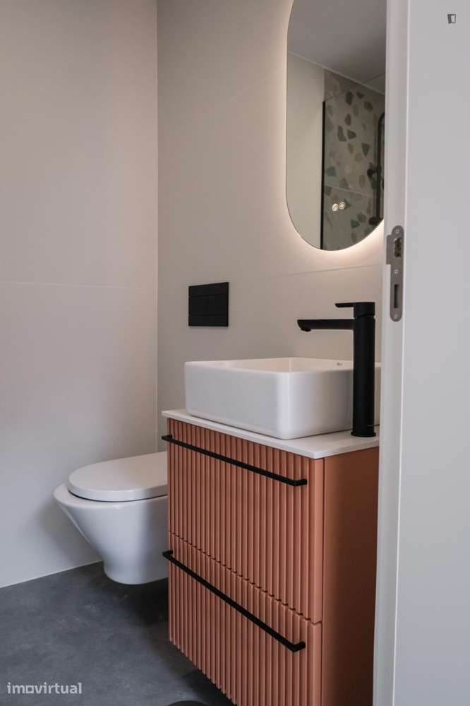 Quarto - localizado em Paranhos Porto - Grande imagem: 2/28