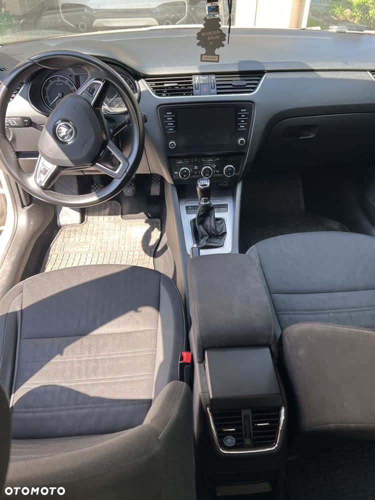 Skoda Octavia 1.4 TSI Ambition - 10