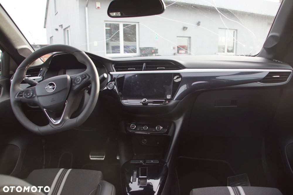 Auto na części - Opel Corsa-e F 100 kW KTV 2023R Falownik Inwerter Bateria Drzwi Klapa Błotnik Lusterko Zderzak Lampa Deska Kokpit Sterownik Moduł Czujnik Wyświetlacz Kierownica Panel - 18