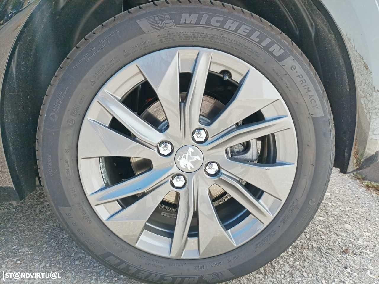 Peugeot e-208 - 11