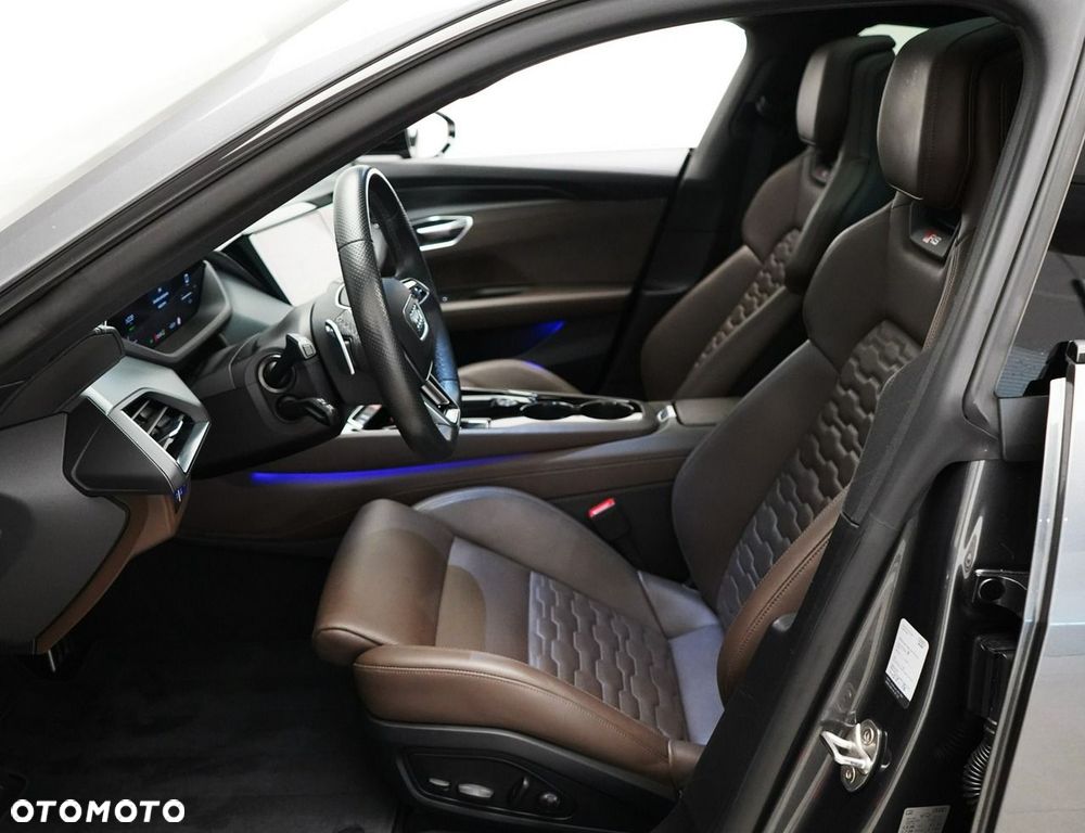 Audi e-tron GT - 15