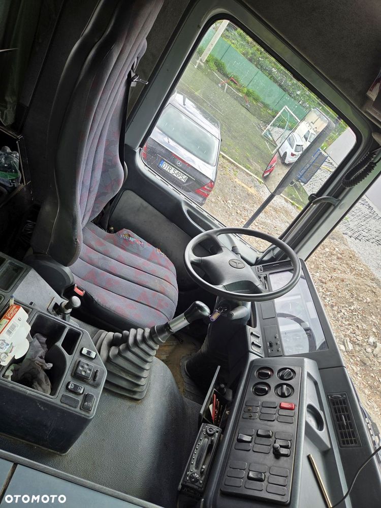 Mercedes-Benz ACTROS - 11
