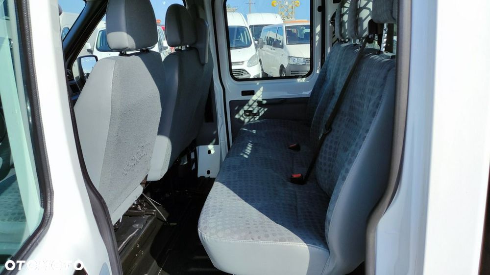 Ford Transit - 23