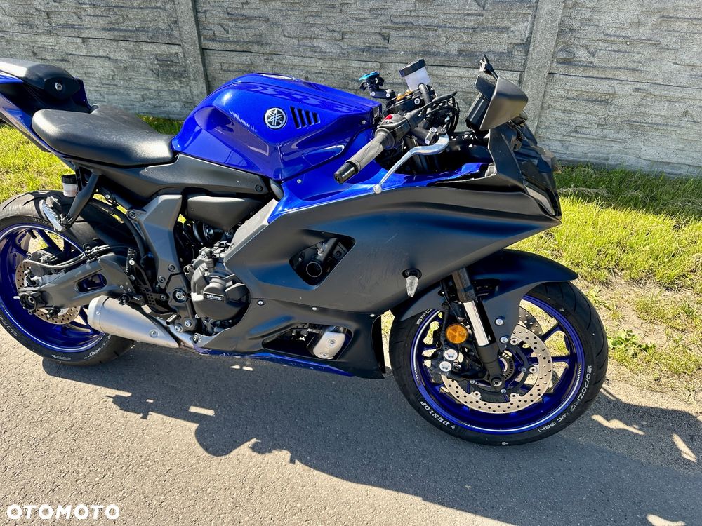 Yamaha R7 - 12