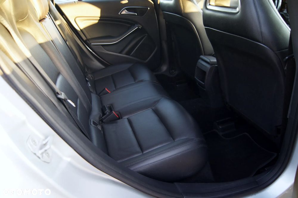 Mercedes-Benz CLA 200 CDI - 20