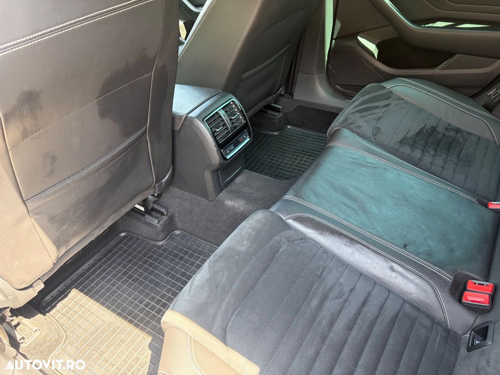 Volkswagen Passat 2.0 TDI DSG Highline - 24