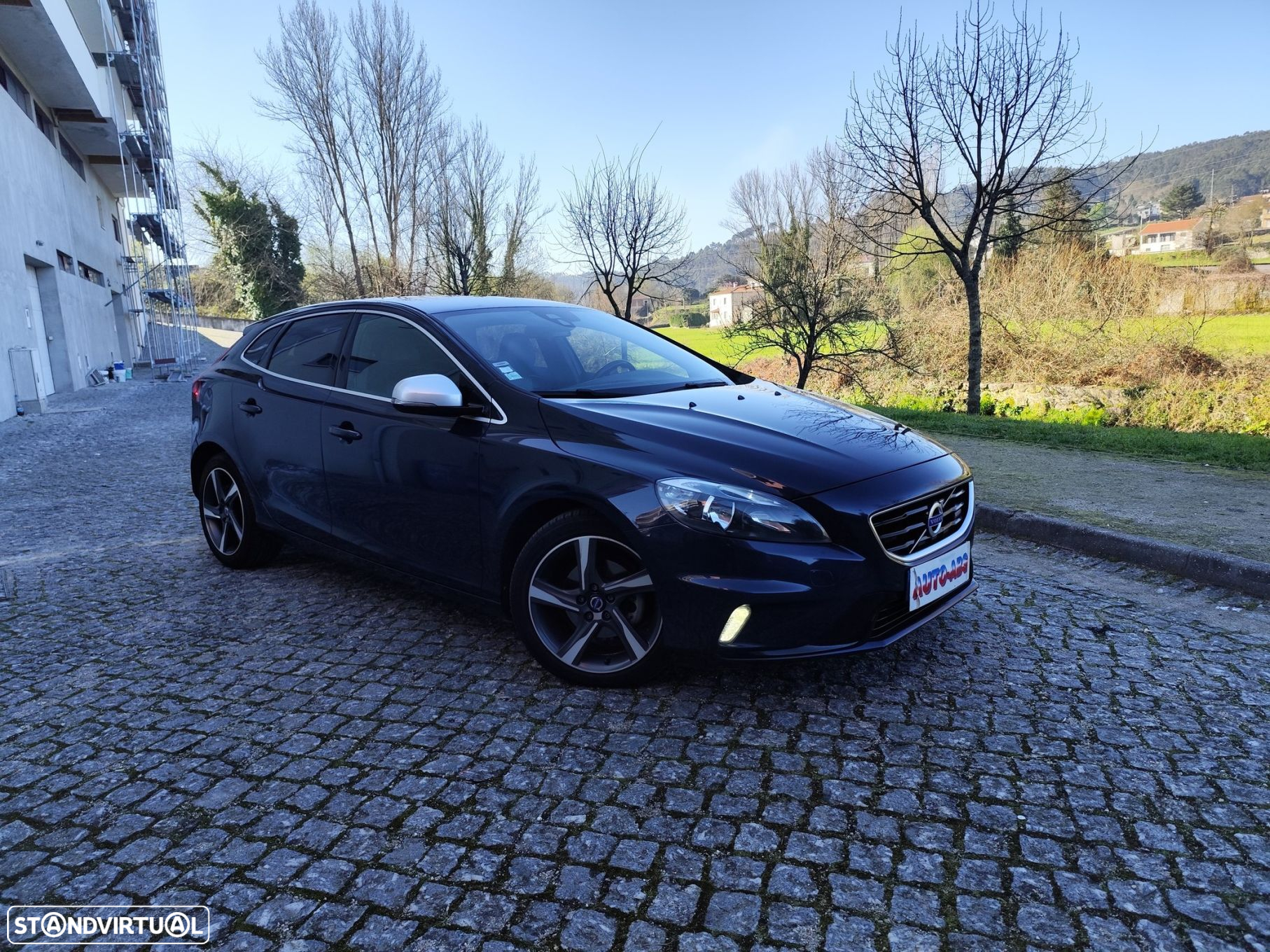 Volvo V40 1.6 D2 R-Design - 10