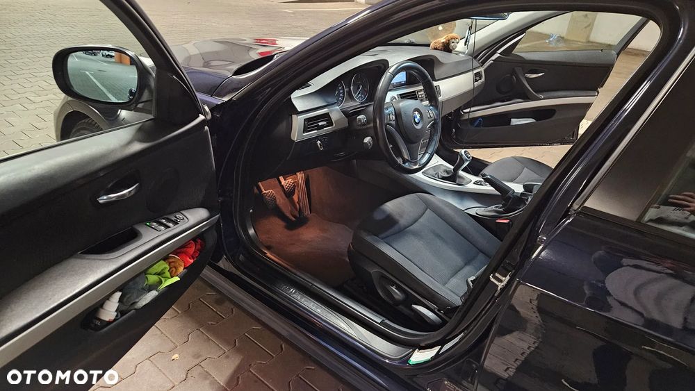 BMW Seria 3 320d DPF - 13