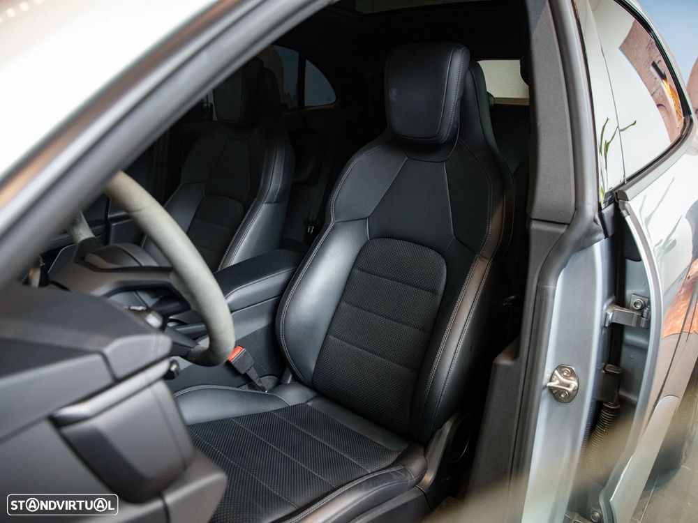 Porsche Macan Electric - 22