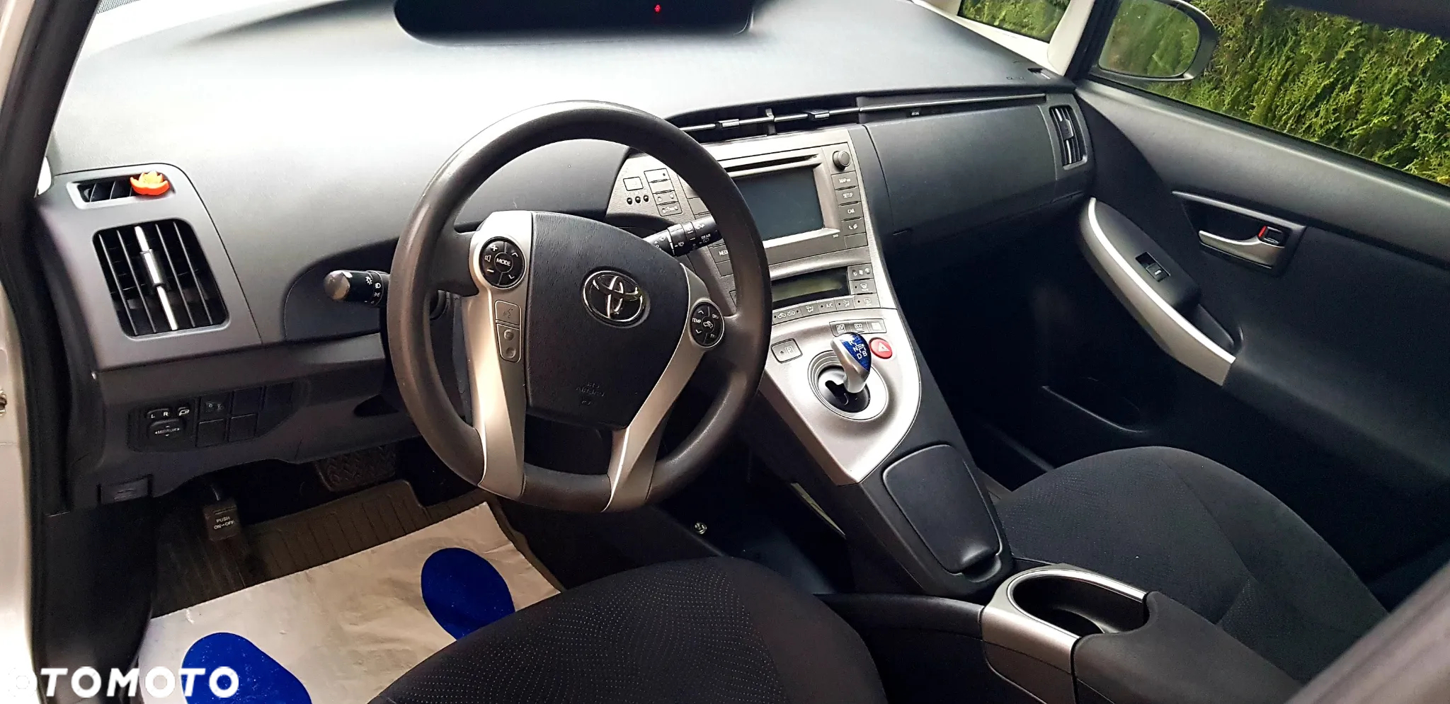 Toyota Prius - 13