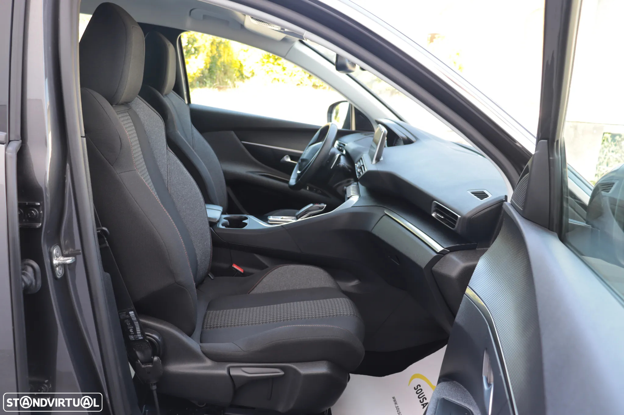 Peugeot 3008 PureTech 130 Stop & Start GPF EAT8 Active - 12