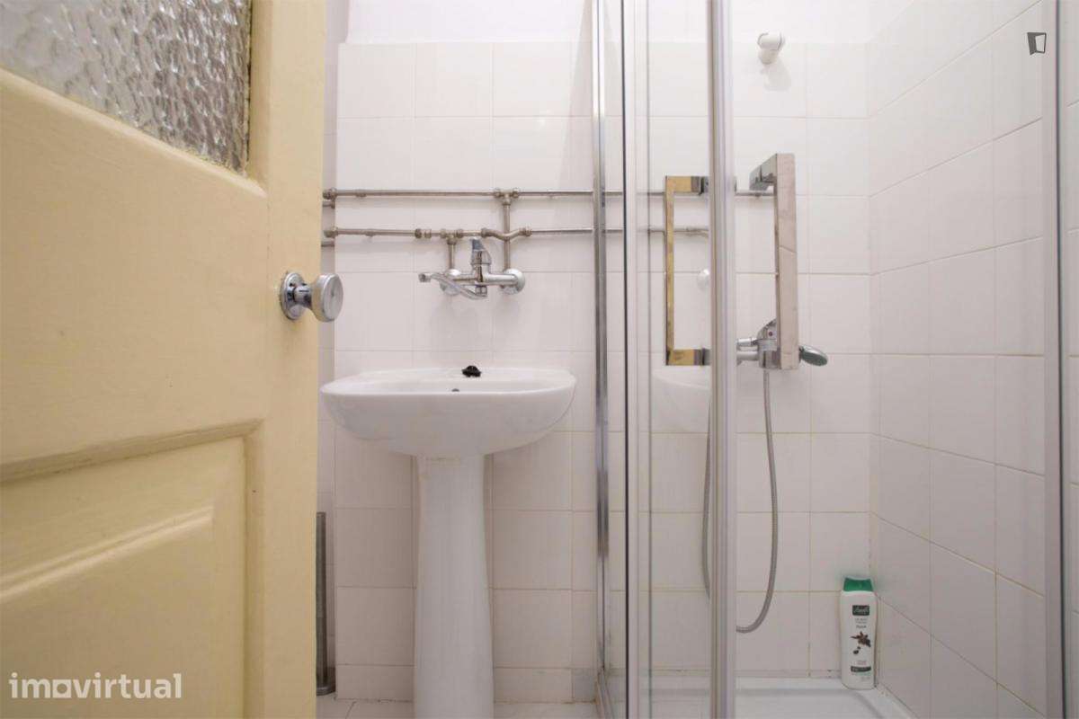 Quarto - localizado em Bairro Alto Lisbon - Grande imagem: 3/12