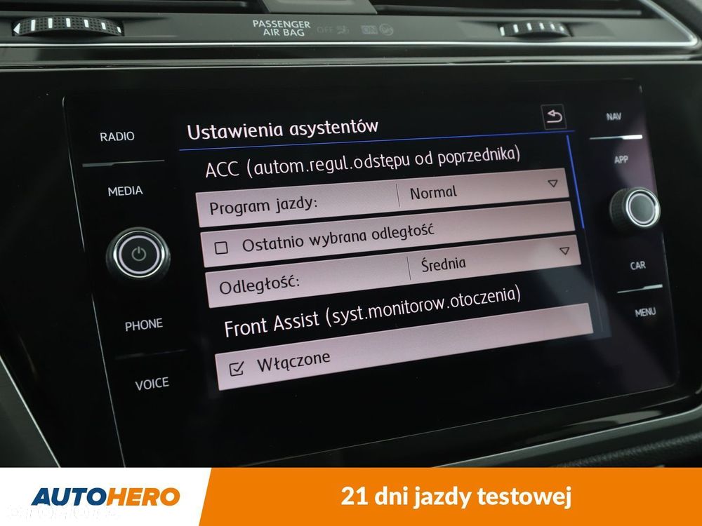 Volkswagen Touran - 23