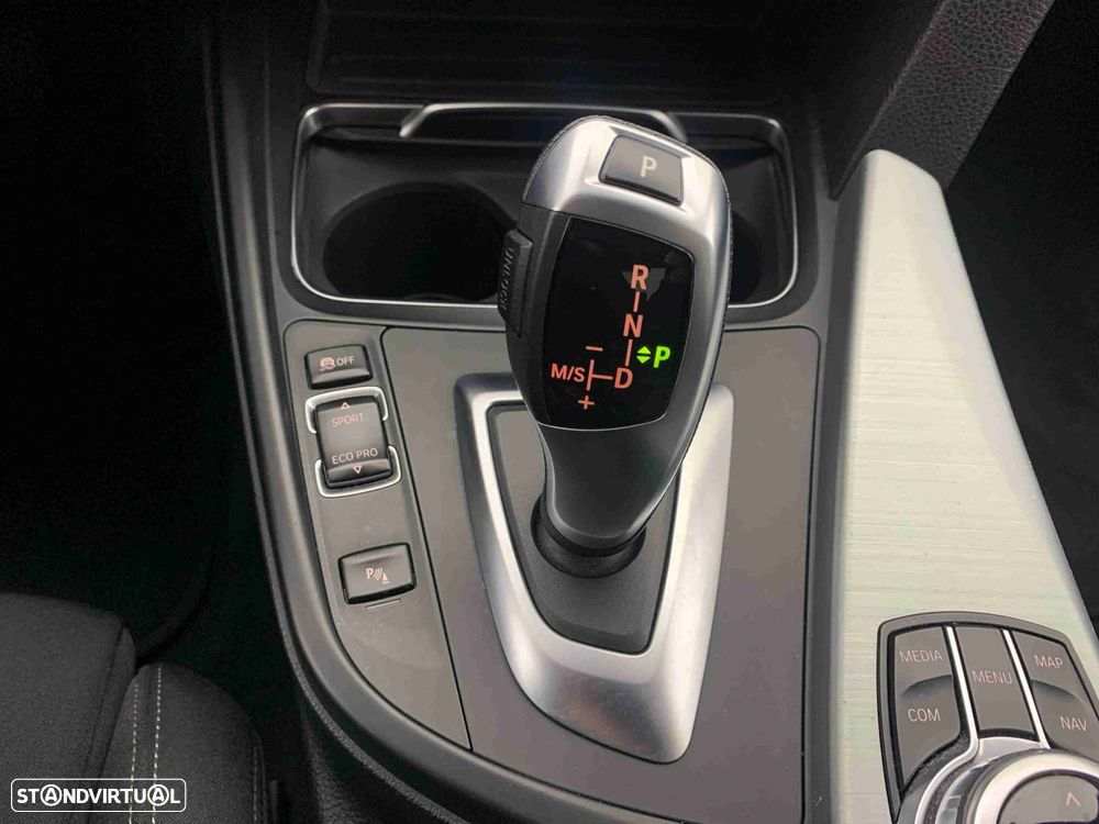 BMW 318 d Line Sport Auto - 10