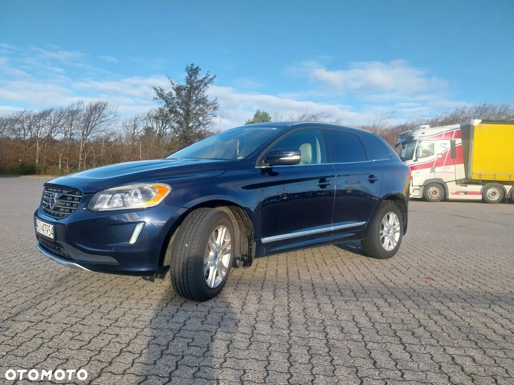 Volvo XC 60 T5 AWD Drive-E Momentum - 2
