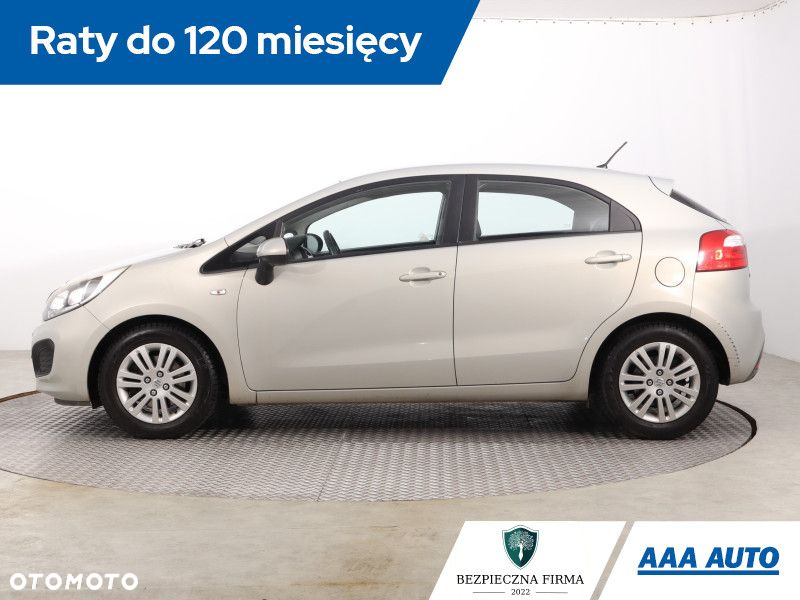 Kia Rio - 3