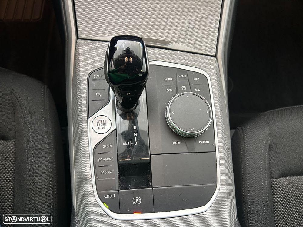 BMW 320 d Auto - 24