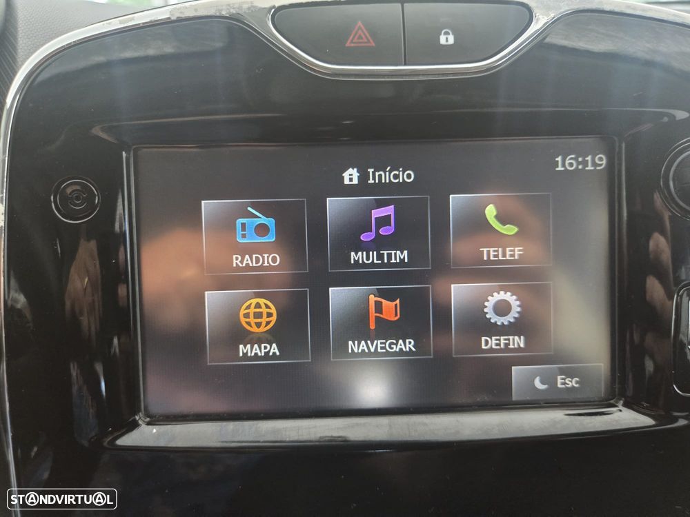 Renault Clio Sport Tourer (Energy) dCi 90 Bose Edition - 20