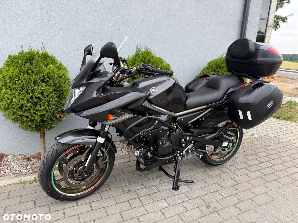 Yamaha XJ - 6