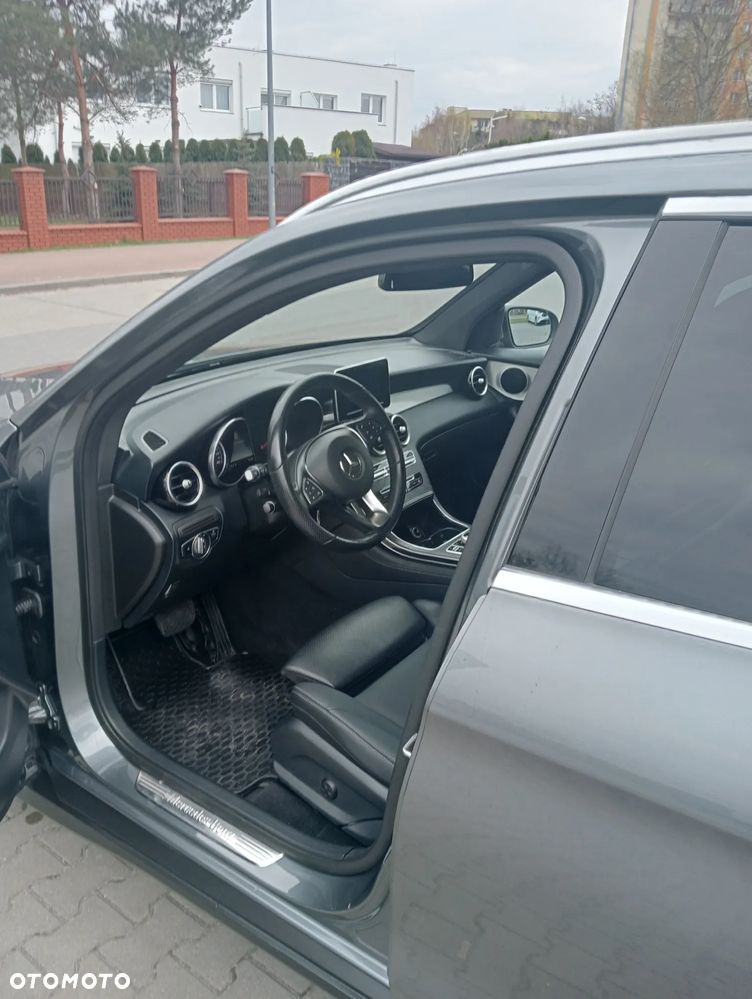 Mercedes-Benz GLC 300 4Matic 9G-TRONIC - 11