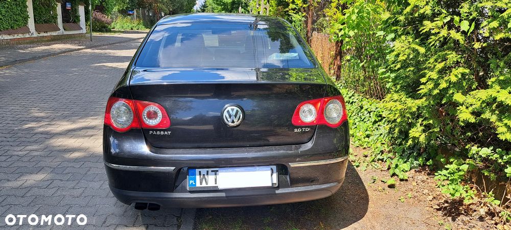 Volkswagen Passat 2.0 TDI DPF Sportline - 2