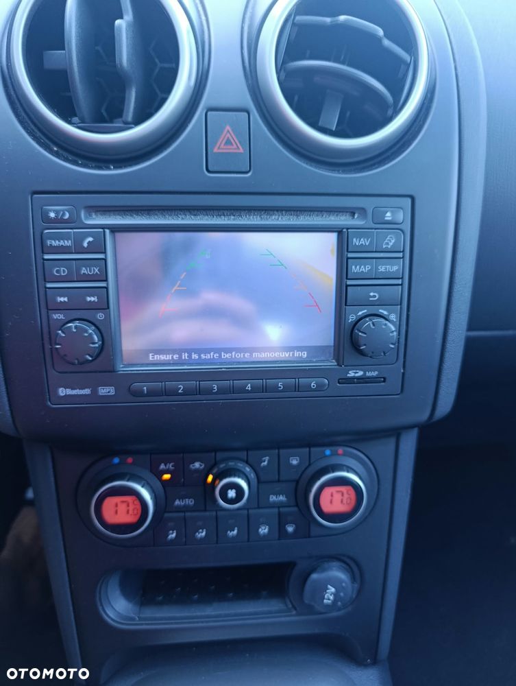 Nissan Qashqai+2 - 17