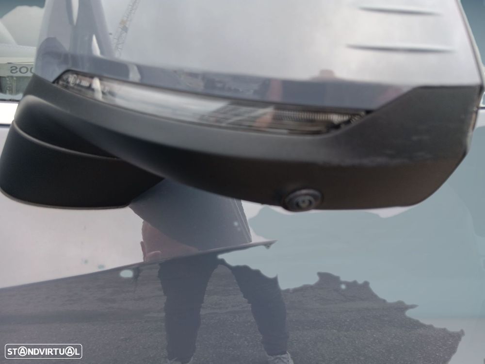 BMW 218 Active Tourer d Pack Desportivo M Auto - 32