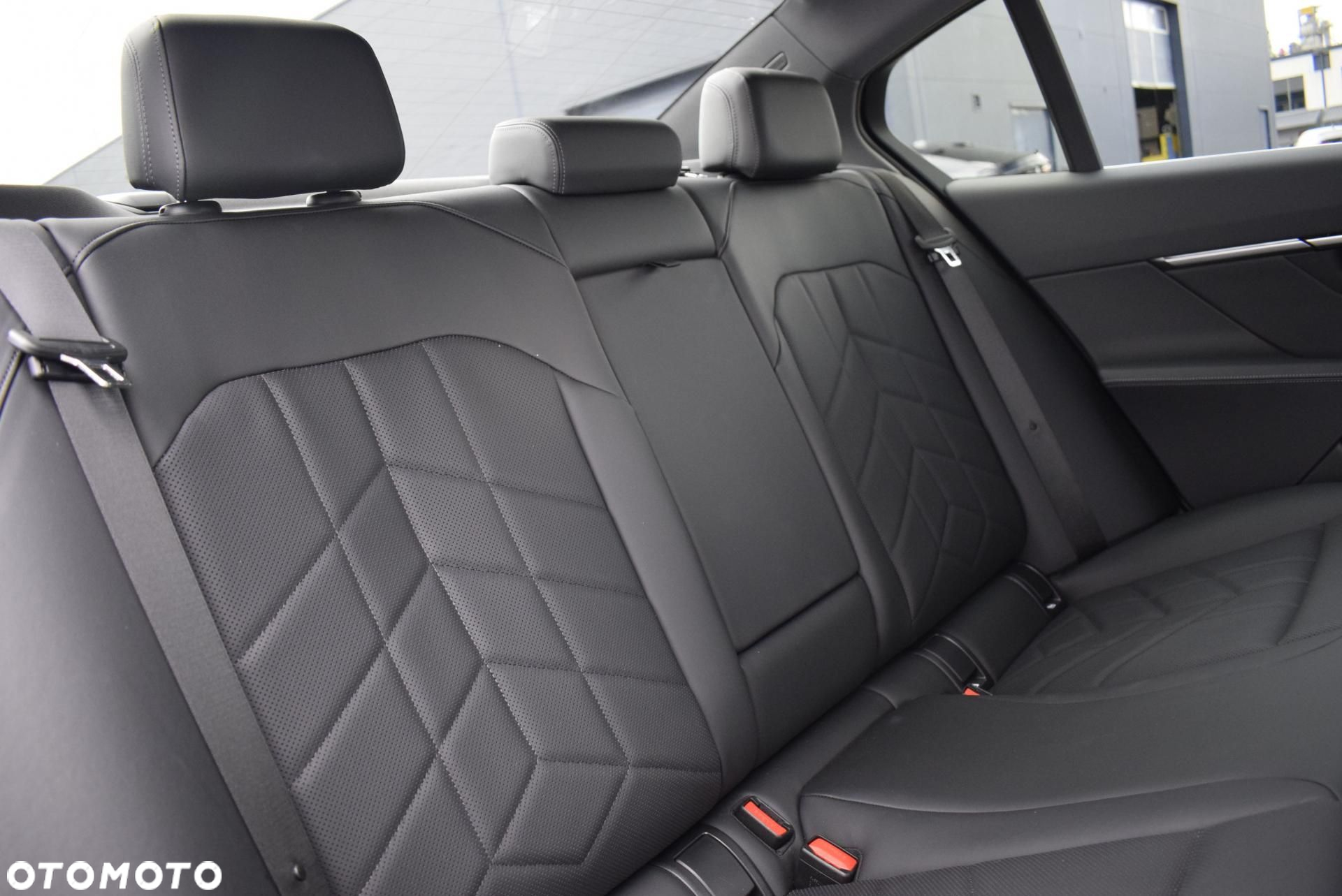 BMW Seria 5 - 11