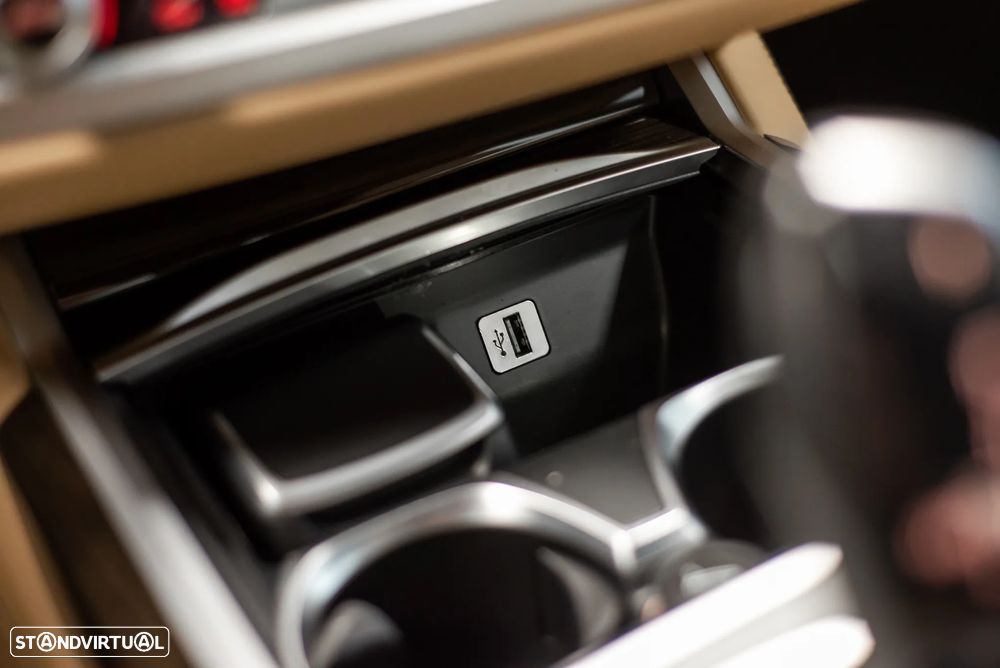 BMW 740 d xDrive Pack M - 17