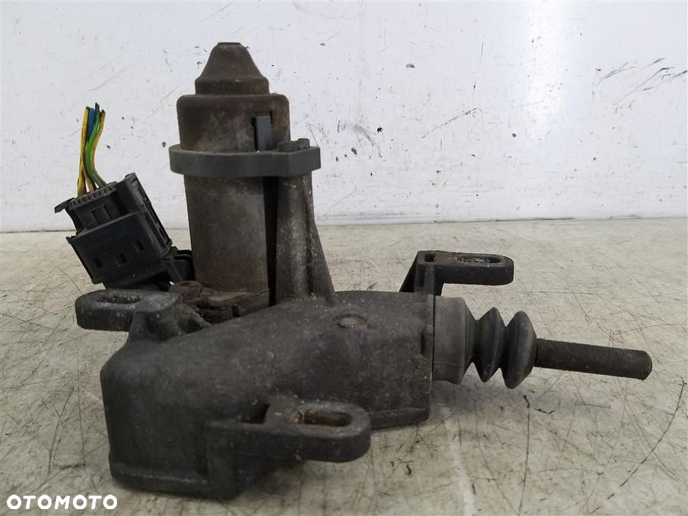 Wysprzęglik siłownik sprzęgła Smart Fortwo I 0,6B 55KM 98-2007  0003226V014