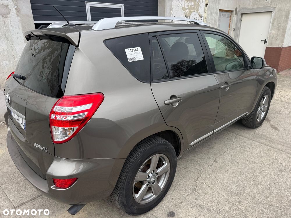 Toyota RAV4 - 3