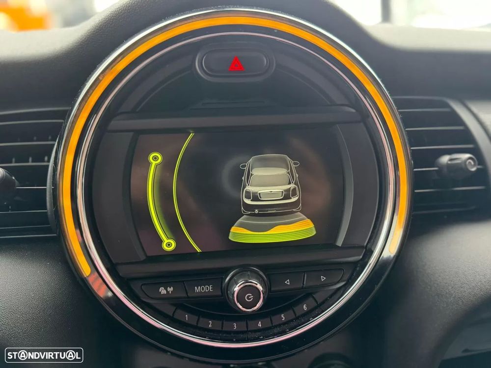 MINI 3 Portas One D - 10