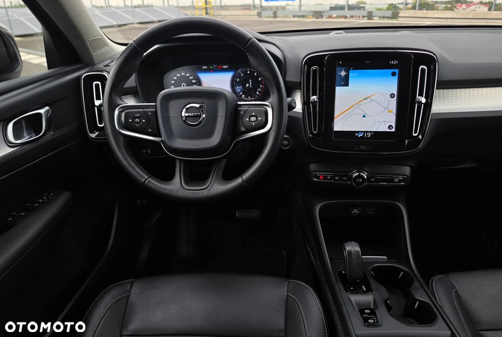 Volvo XC 40 T3 R-Design - 23