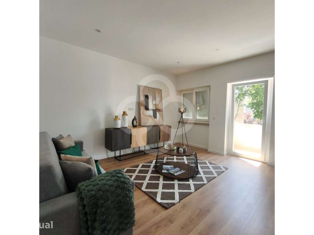 Apartamento T3 renovado com varanda em bairro residencial de Benfic... - Grande imagem: 3/10