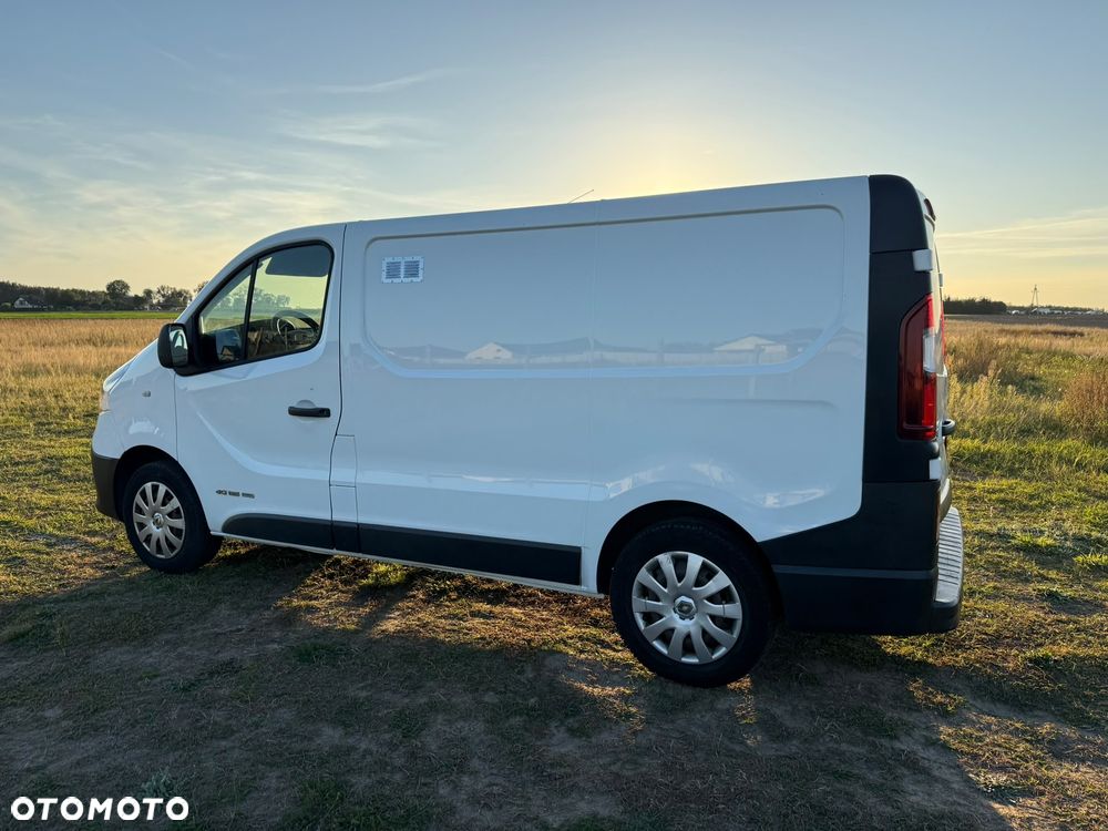 Renault Trafic - 25