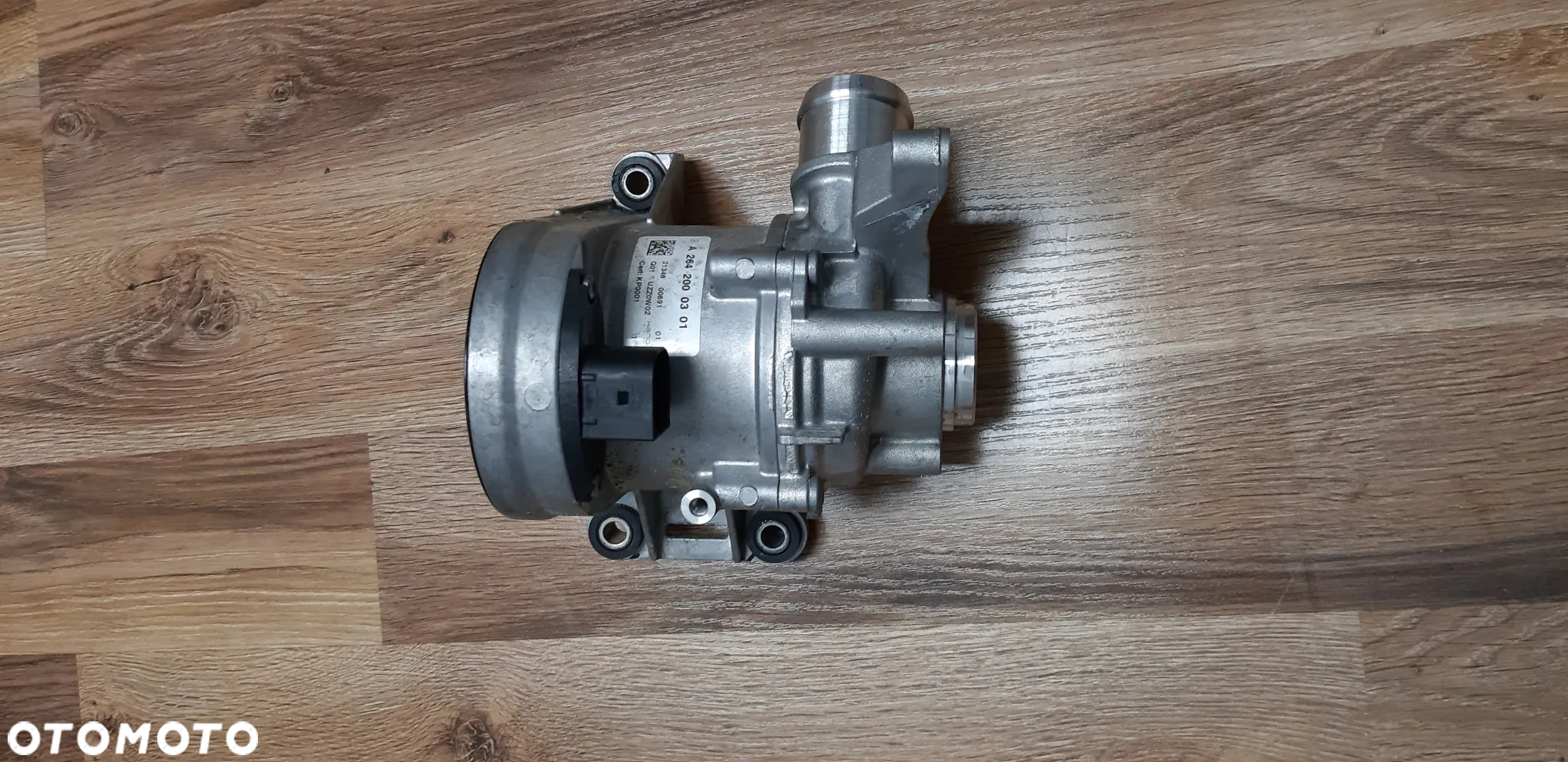 Dodatkowa pompa wody A2642000301 Mercedes W213 polift 2022r. 2.0CGi - 4