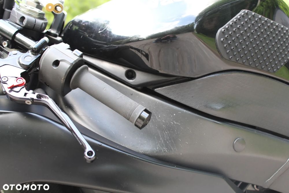 Kawasaki ZXR - 26