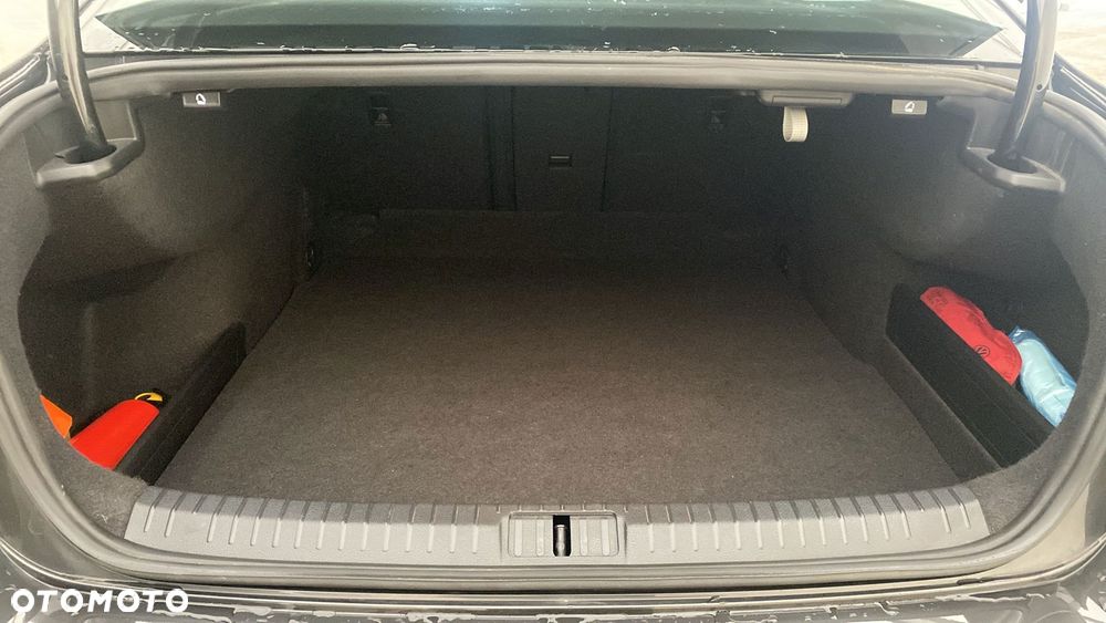 Volkswagen Passat 2.0 TDI EVO Business DSG - 13