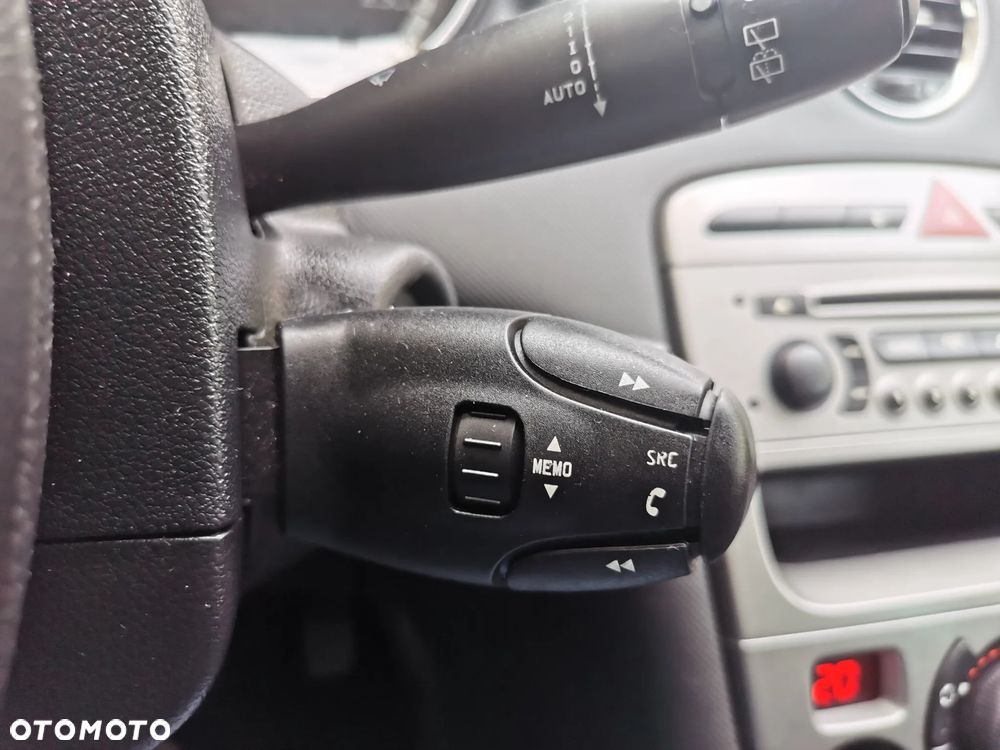 Peugeot 308 SW e-HDi FAP 110 Stop&Start Family - 21