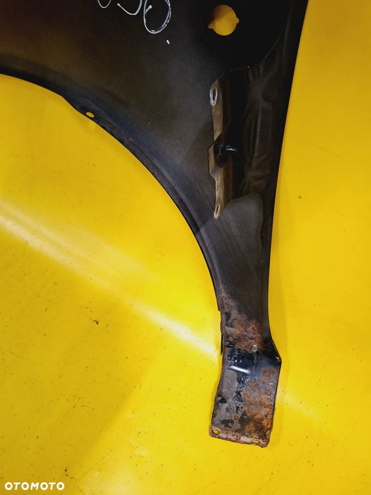 BŁOTNIK PRAWY PRZÓD PRZEDNI AUDI A3 8L 96-00 LAK: LY9B NR650 - 12